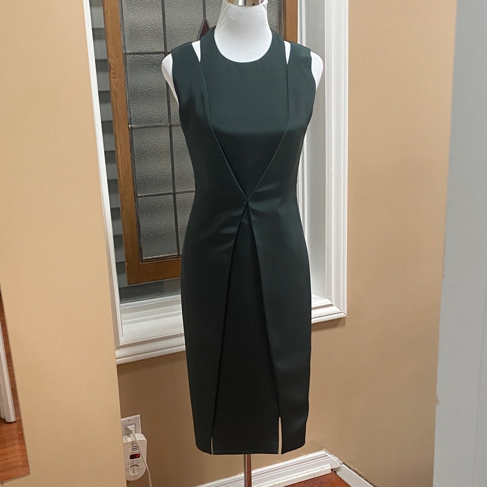 Sleeveless Cushnie et Ochs Green Midi Sheath Dress - Classic Work-to-Event Style
